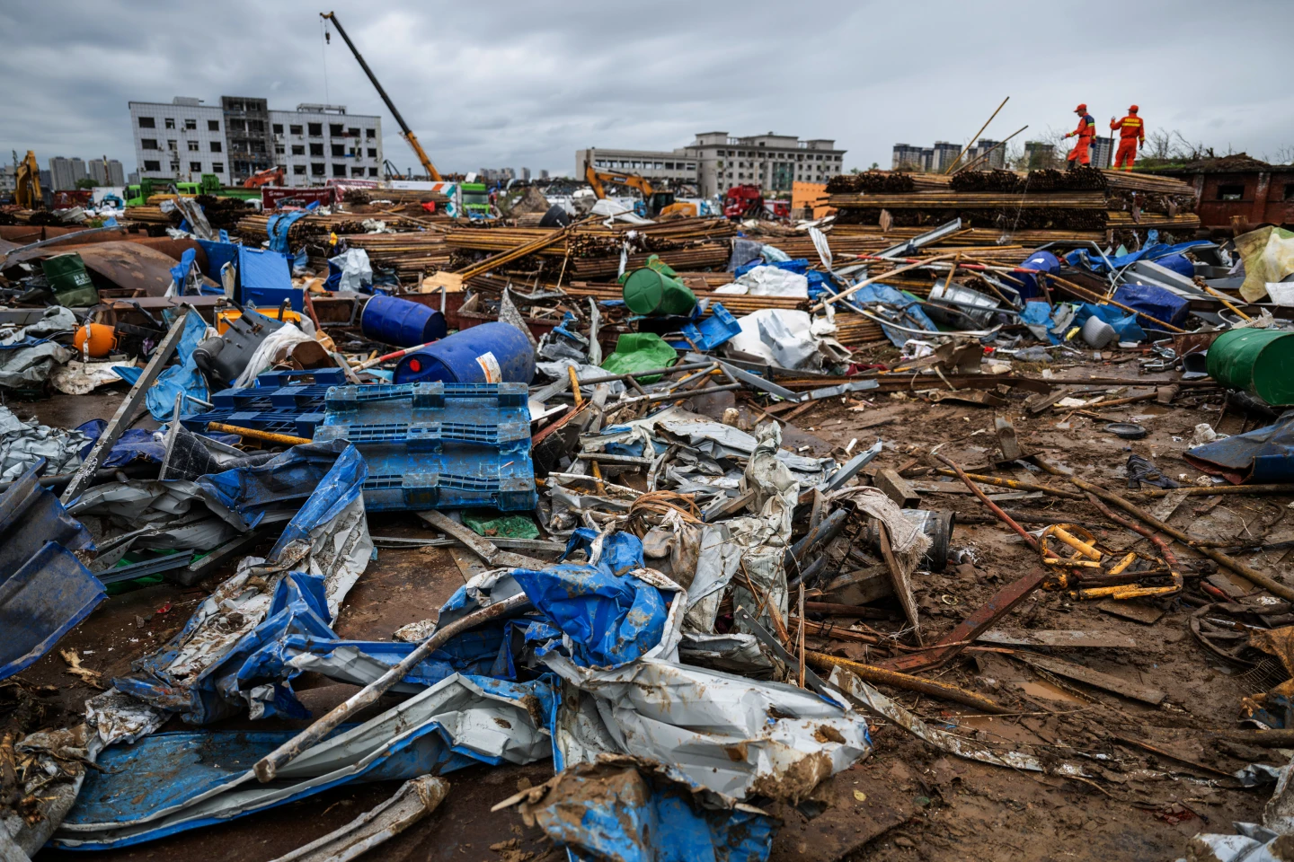 Powerful tornado leaves widespread damage in Wisconsin but time of day may have saved lives