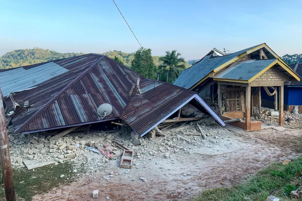 Nearly 1,000 aftershocks followed Indonesia earthquake that killed at least 53, officials say