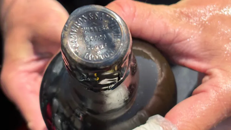 Divers find 162-year-old Guinness in shipwreck off the English coast