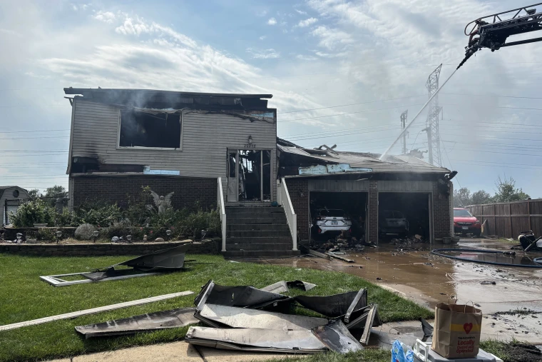 3 dead, almost 1 million without power as severe storms strike Midwest